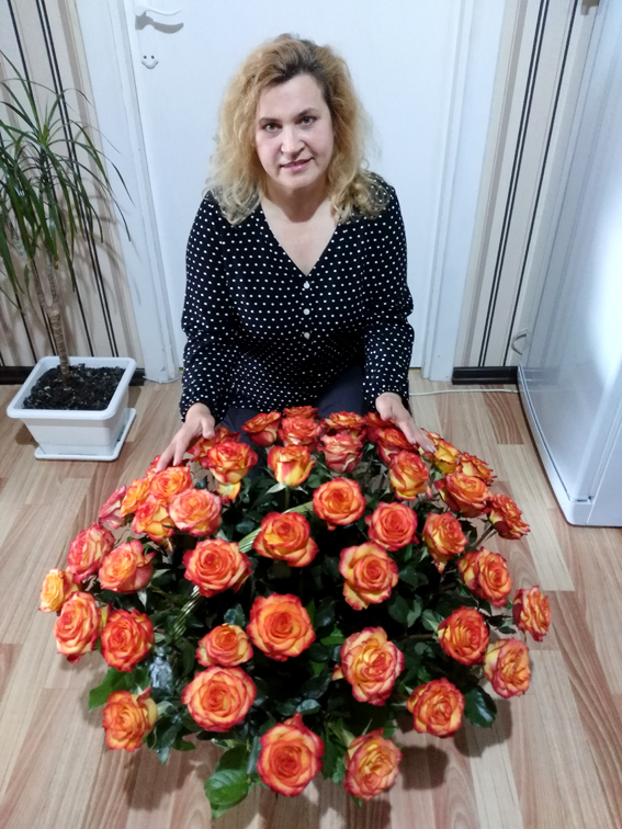 корзина роз в Минске