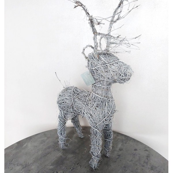 Олень новогодний