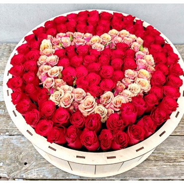 Коробка 101 роза...