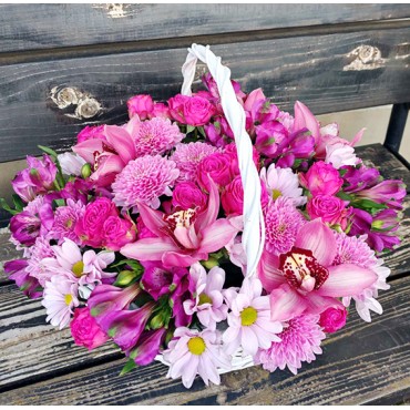 Корзина цветов розов...