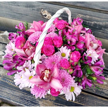 Корзина цветов розов...